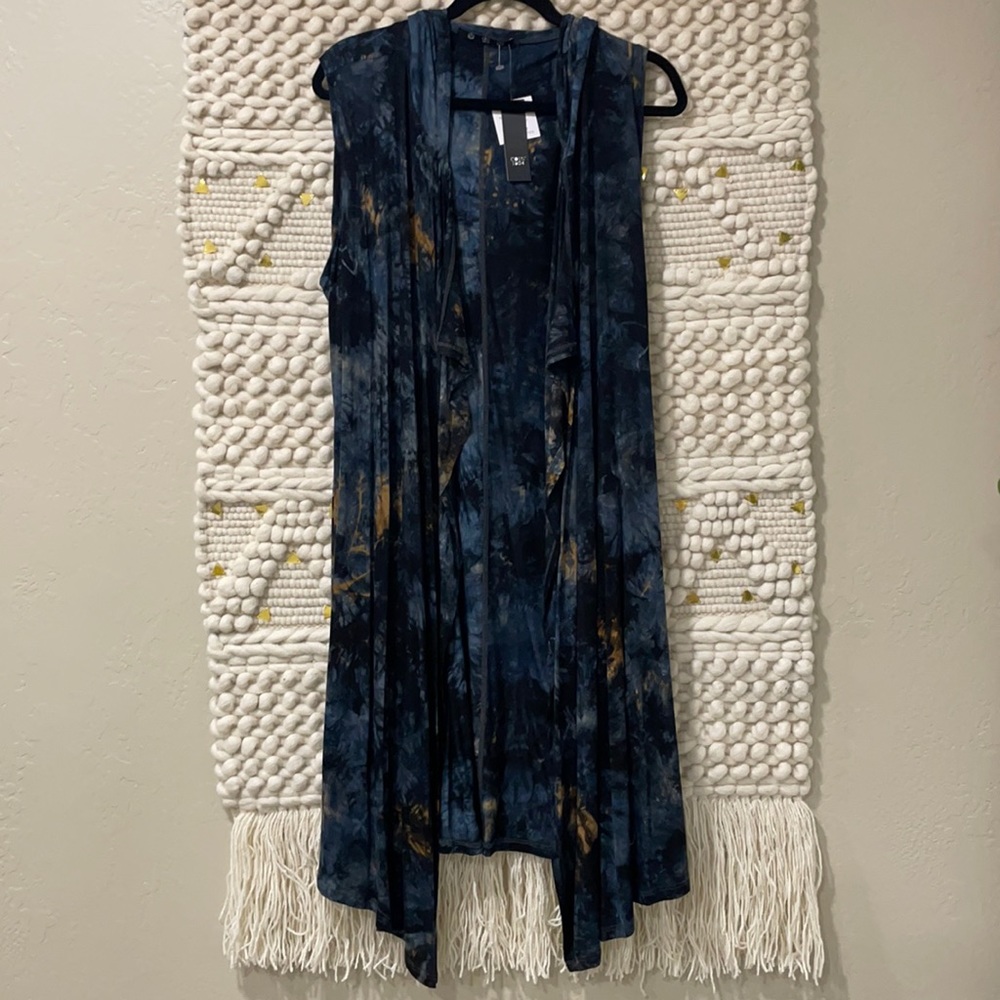 Sleeveless Open Cardigan